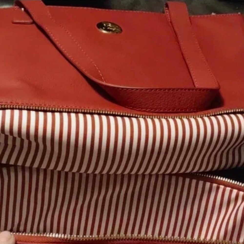 JOY Mangano Leather Double Decker Tote and Trifold Wallet With RFID Protection - Picture 4 of 15